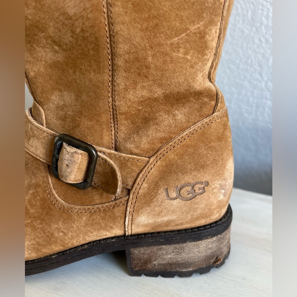 UGG Chaney 1006042 Suede Hook & Loop boots, women’s size 8. EUC - Picture 4 of 9